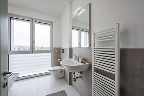 Emilia Suite Street