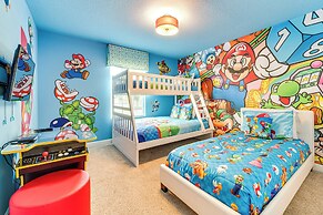 Resort Retreat w/ Lanai & Games: 10 Mi to Disney!