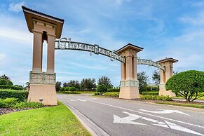 Resort Retreat w/ Lanai & Games: 10 Mi to Disney!