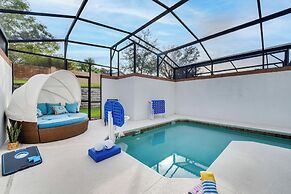 Resort Retreat w/ Lanai & Games: 10 Mi to Disney!