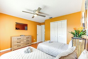 Heated Pool & Grill: Modern Port St Lucie Home