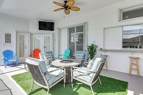 Heated Pool & Grill: Modern Port St Lucie Home