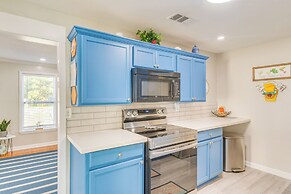 1 Mi to Dtwn: Home w/ Furnished Patio in Pensacola