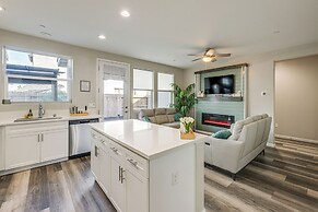 36 Mi to Sequoia NP: Pet-friendly Home w/ Dog Run!