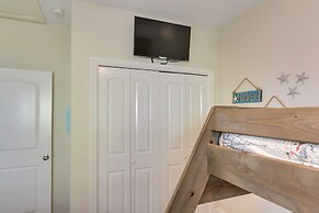 Walk to Beach: Coastal Gem in Bolivar Peninsula!