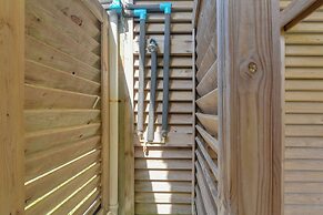 Walk to Beach: Coastal Gem in Bolivar Peninsula!