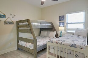 Walk to Beach: Coastal Gem in Bolivar Peninsula!