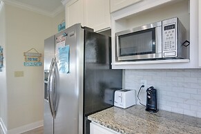 Walk to Beach: Coastal Gem in Bolivar Peninsula!