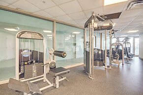 Beachfront Condo w/ Pool Access in Biloxi!