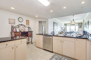 Beachfront Condo w/ Pool Access in Biloxi!