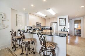 Beachfront Condo w/ Pool Access in Biloxi!