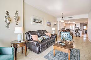 Beachfront Condo w/ Pool Access in Biloxi!