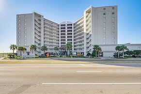 Beachfront Condo w/ Pool Access in Biloxi!