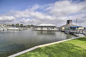 Waterfront Condo on Lake Conroe w/ Boat Launch!