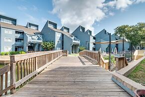 Waterfront Condo on Lake Conroe w/ Boat Launch!