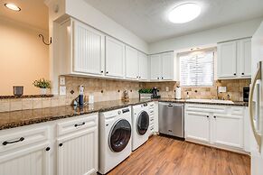 Waterfront Condo on Lake Conroe w/ Boat Launch!