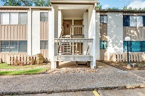 Waterfront Condo on Lake Conroe w/ Boat Launch!