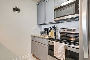 Lake Conroe Condo: Patio & Water Views