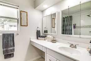 < 1 Mi to Boat Ramp: Lake Livingston Retreat!