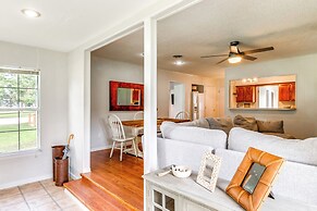 < 1 Mi to Boat Ramp: Lake Livingston Retreat!