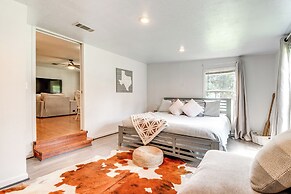 < 1 Mi to Boat Ramp: Lake Livingston Retreat!