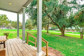 < 1 Mi to Boat Ramp: Lake Livingston Retreat!