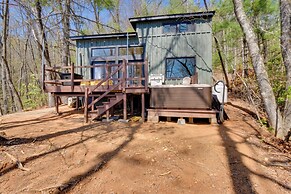 Deck & Fire Pit: Mtn-view Cabin in Rabun Gap
