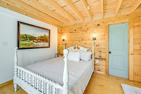 Deck & Fire Pit: Mtn-view Cabin in Rabun Gap