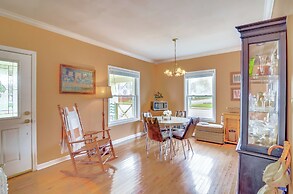 1 Mi to KFC Museum: Corbin Getaway!