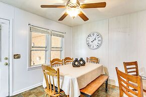3 Mi to Dtwn: Family-friendly Sanford Home
