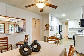 3 Mi to Dtwn: Family-friendly Sanford Home