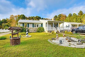 3 Mi to Dtwn: Family-friendly Sanford Home