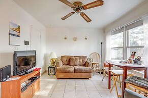 3 Mi to Mill Creek Park: Willingboro Home w/ Grill