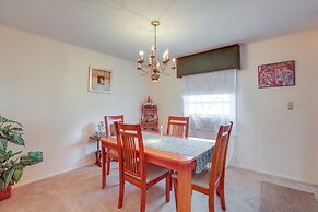 3 Mi to Mill Creek Park: Willingboro Home w/ Grill
