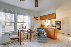 3 Mi to Mill Creek Park: Willingboro Home w/ Grill