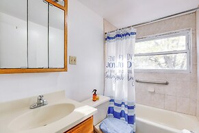 3 Mi to Mill Creek Park: Willingboro Home w/ Grill