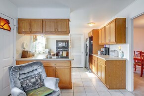 3 Mi to Mill Creek Park: Willingboro Home w/ Grill