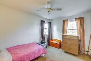 3 Mi to Mill Creek Park: Willingboro Home w/ Grill