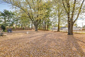 3 Mi to Mill Creek Park: Willingboro Home w/ Grill