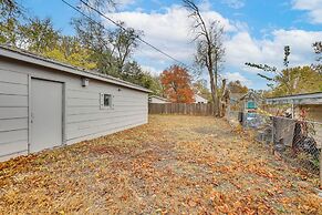 2 Mi to Dtwn: Salina Home w/ Deck & Yard