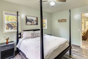 1 Mi to Hunting: Cozy & Secluded Stout Cabin