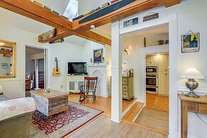 Lakefront Family Home w/ Dock in Newport!