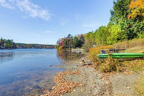 Lakefront Family Home w/ Dock in Newport!
