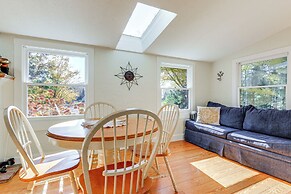 Lakefront Family Home w/ Dock in Newport!