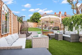 Host Stay Iris Cottage