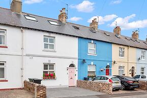 Host Stay Iris Cottage