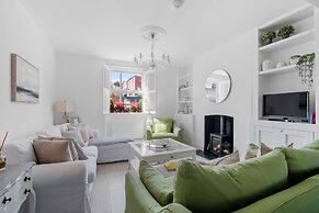 Host Stay Iris Cottage