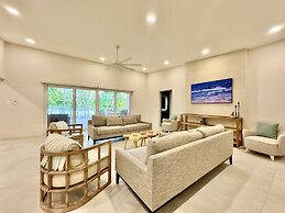 Esterillos Lote 6 Bedroom Home