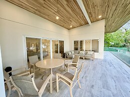 Esterillos Lote 6 Bedroom Home