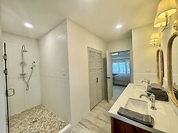 Esterillos Lote 6 Bedroom Home